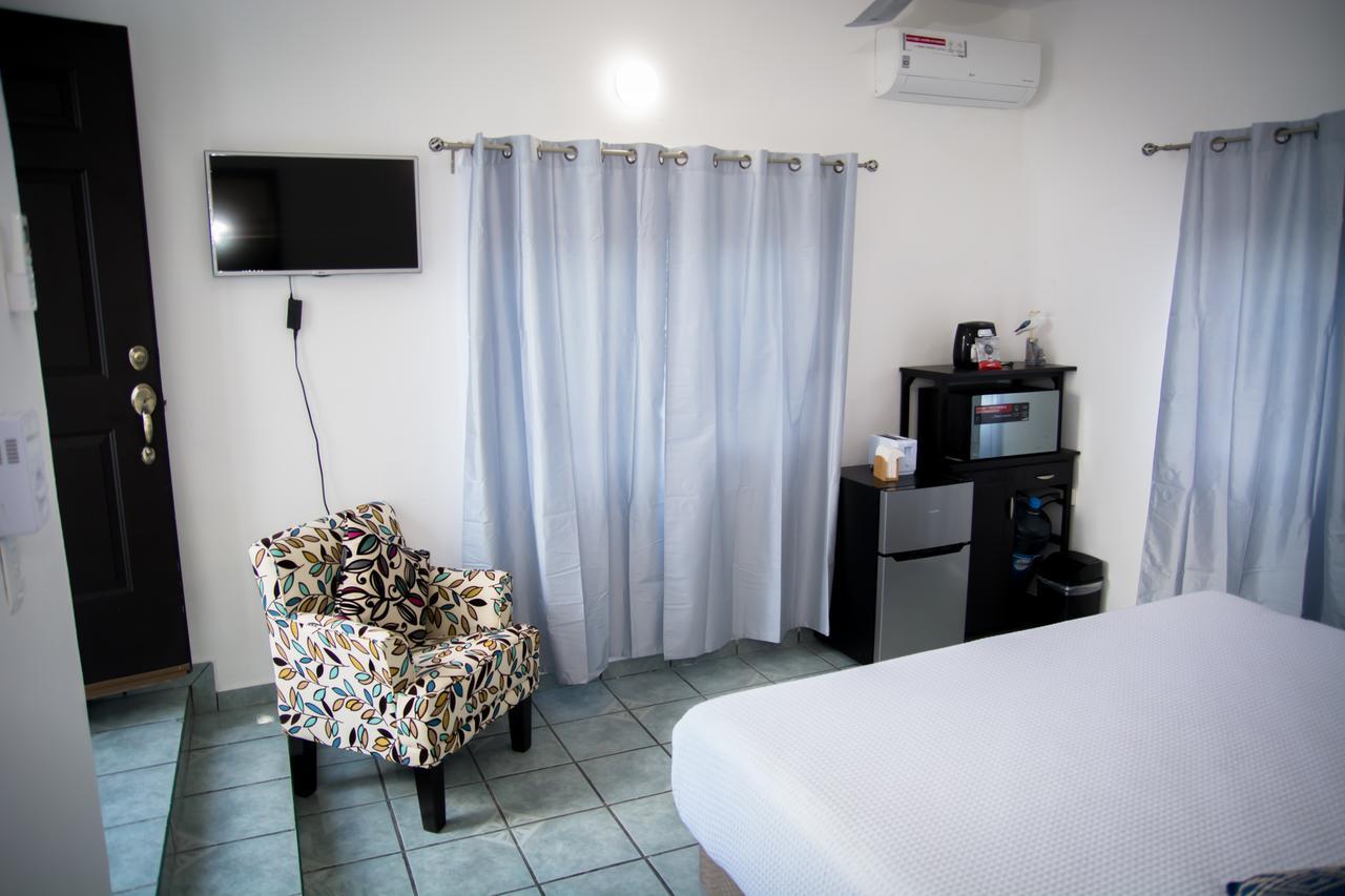 Vacation Rental - Upper Floor Room At Casa Cocoa Cozumel Exterior foto